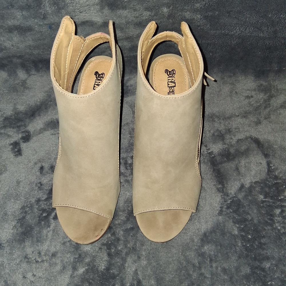 Brash Taupe Wedge Booties with Zipper